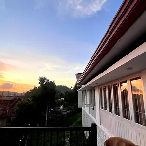 https://louis-lake-villa.kandyhotelsnow.com